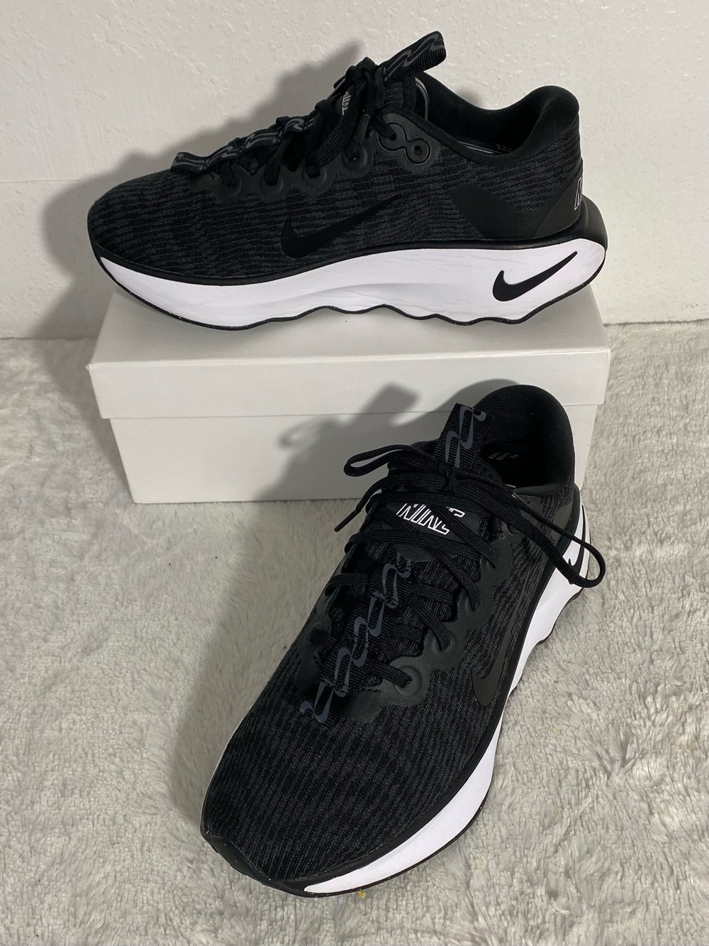 Nike Motiva Walking Shoes Black Anthracite White Women’s Size 8.5
